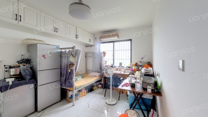 佳维新苑二手房实景图