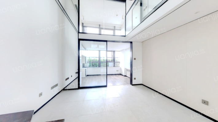 融创中心二手房实景图