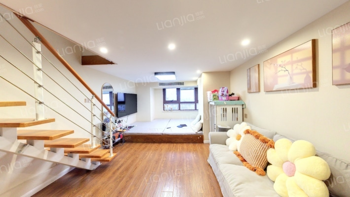 阿尔法公馆二手房实景图