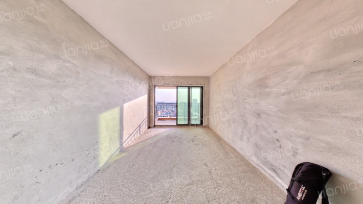 力天山水豪庭二手房实景图