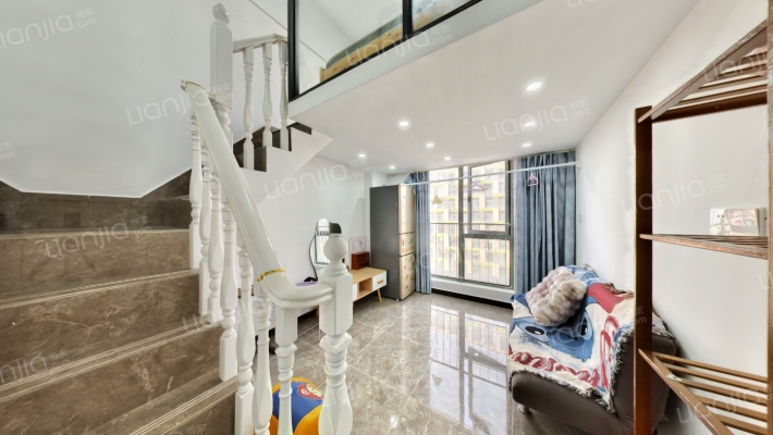 力高凤凰新天二手房实景图