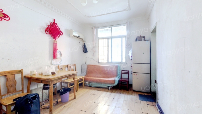 财政宿舍二手房实景图