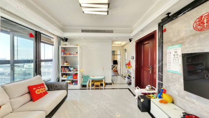 田园牧歌麓云苑二手房实景图