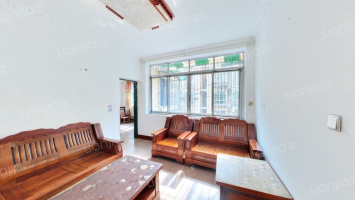 白依小区二手房实景图