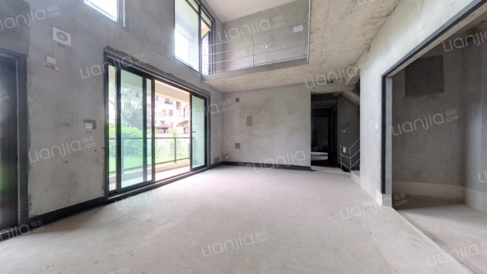 海兰云天湖山壹号二手房实景图