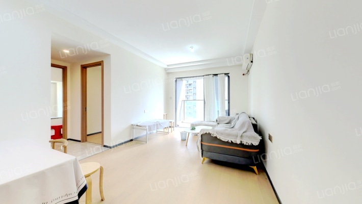 卓越蔚蓝铂樾府（普通住宅）二手房实景图