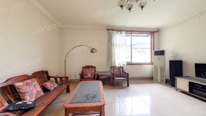 新疆石油花园三期二手房实景图