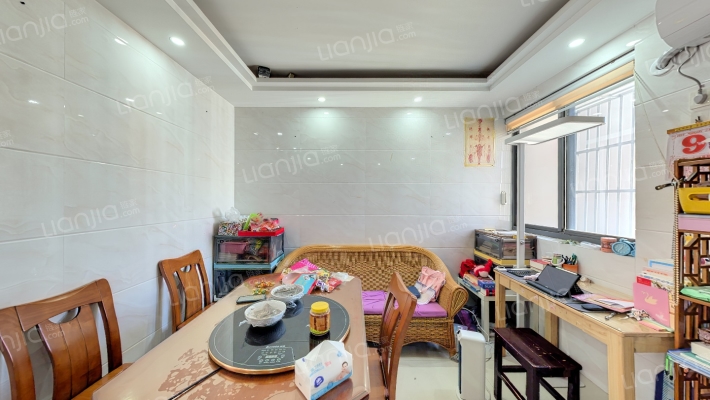 大诚苑西区二手房实景图