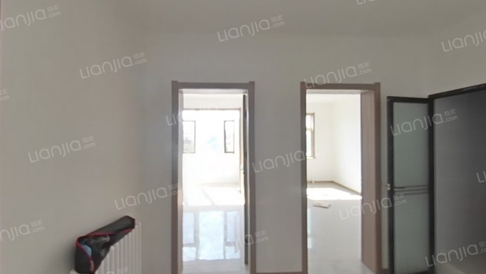 绿化路8号院二手房实景图