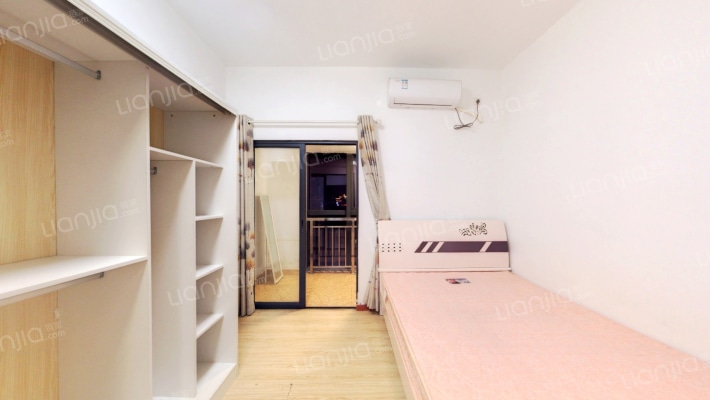 乐趣荟广场二手房实景图