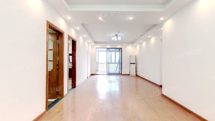 南国中心一期二手房实景图