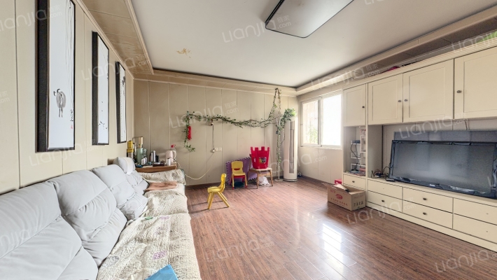 宏宇金色里程二手房实景图