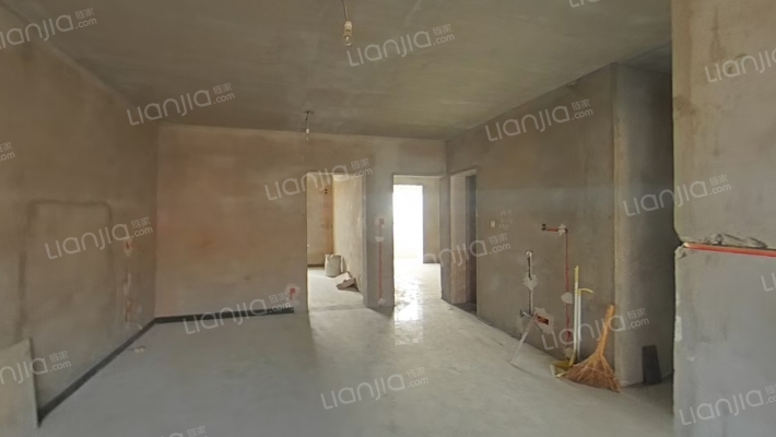 新兴家园二手房实景图