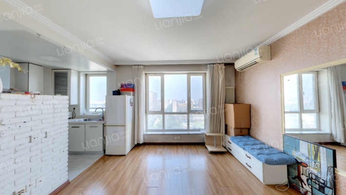 后现代城C区二手房实景图