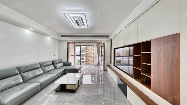 凤翔华庭二手房实景图