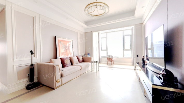 海信依云小镇格林二手房实景图