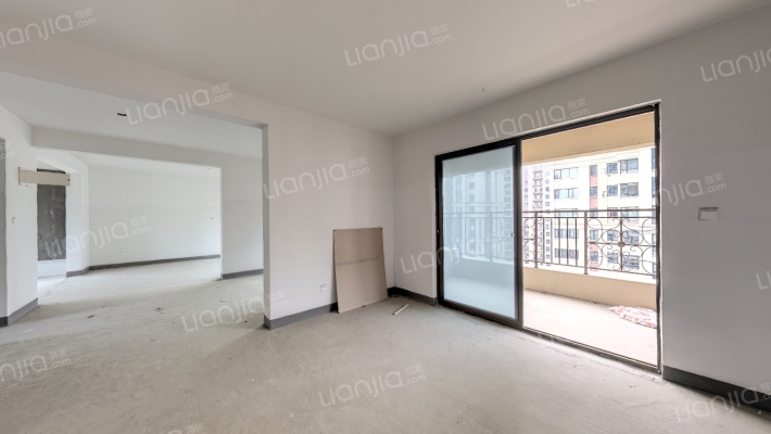 奥体城一期二手房实景图