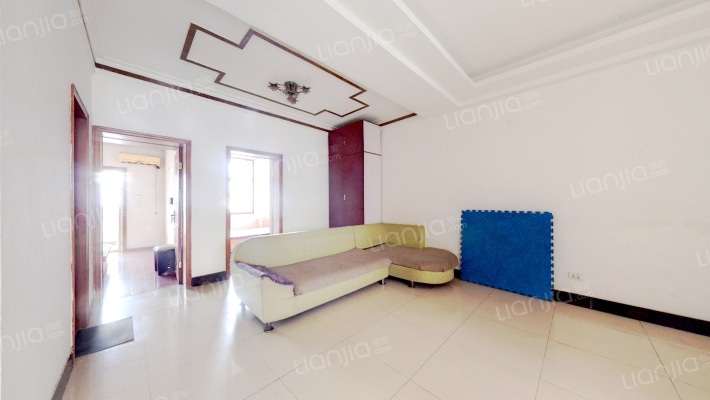 鑫华庭园二手房实景图