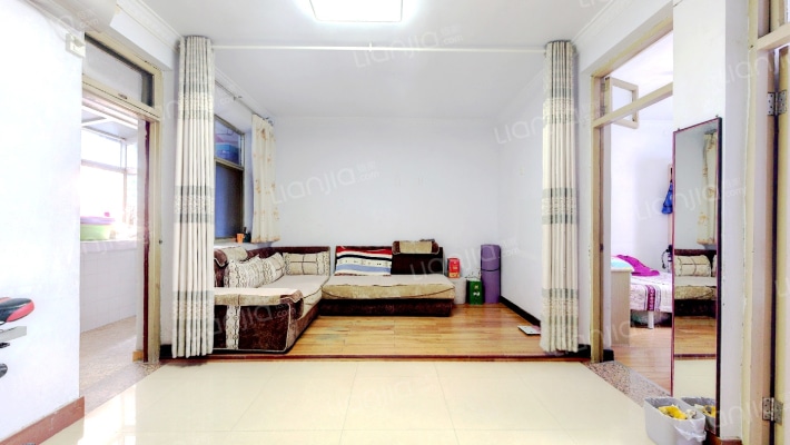 新郑路167号院二手房实景图