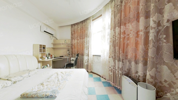 时代广场二手房实景图