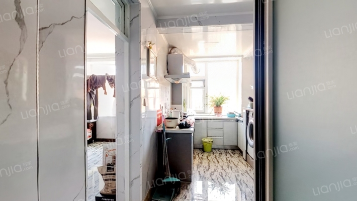 工人村铁东小区二手房实景图