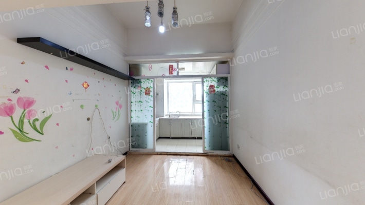 鲁辉国际德国小镇二手房实景图