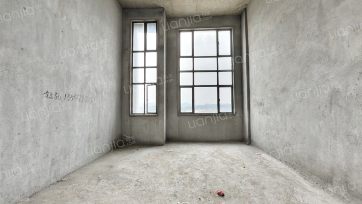 新华龙克拉公馆二手房实景图