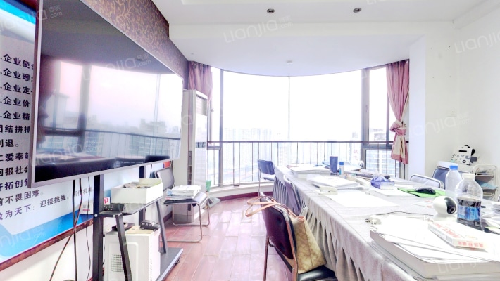 君临国际二手房实景图