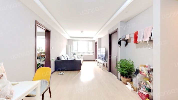 万科翡翠四季C1区二手房实景图