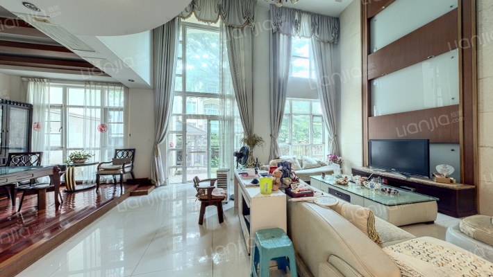 雅图奥园二手房实景图