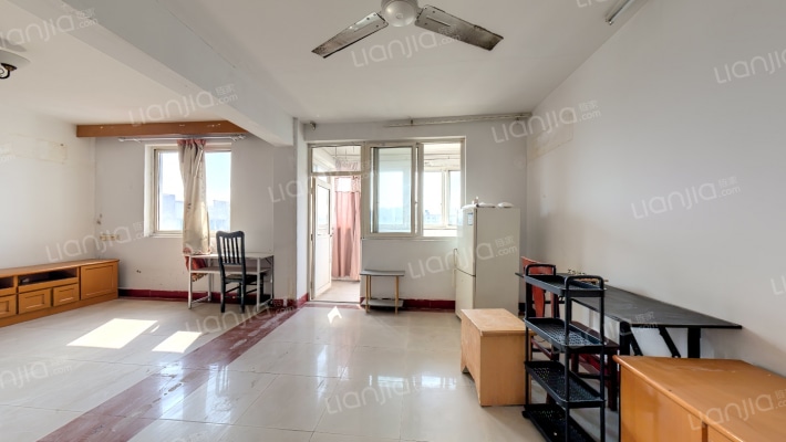 县前新村二手房实景图