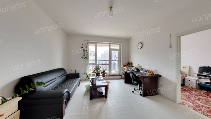 雯霆华苑二手房实景图