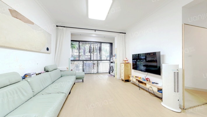 桦润馨居C区二手房实景图