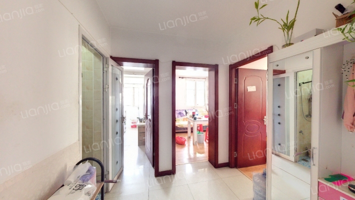 调整里二手房实景图