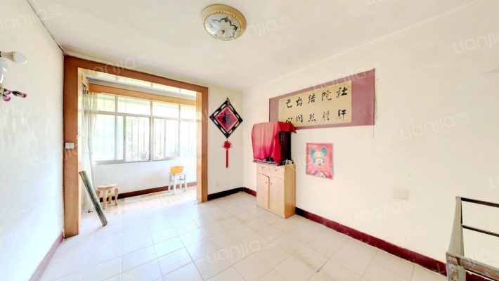 新闻路262号二手房实景图