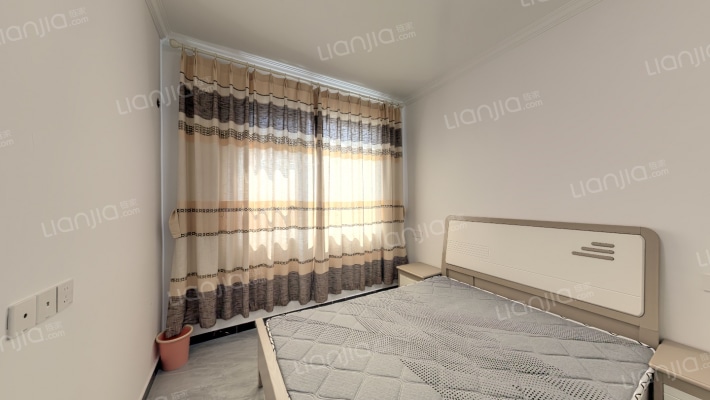 临罗荷悦府二手房实景图