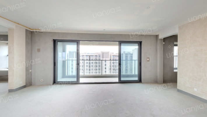 时代云图里二手房实景图