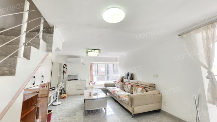 美林雅苑二手房实景图