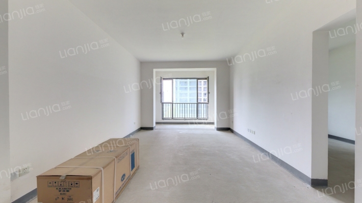 融创臻澜园二手房实景图