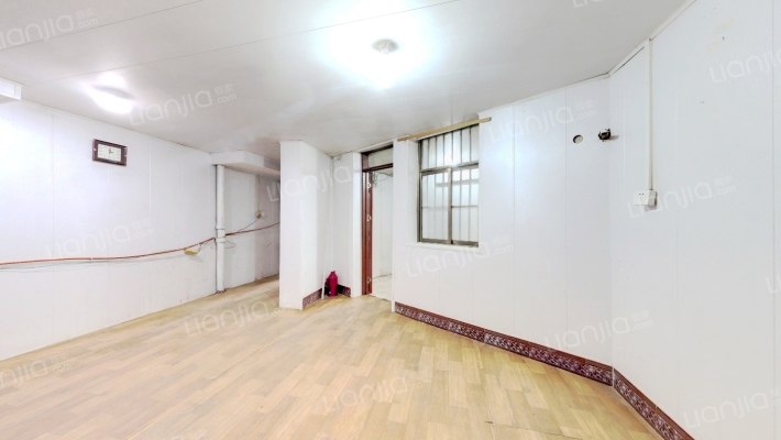 长江东路1013-1015号二手房实景图