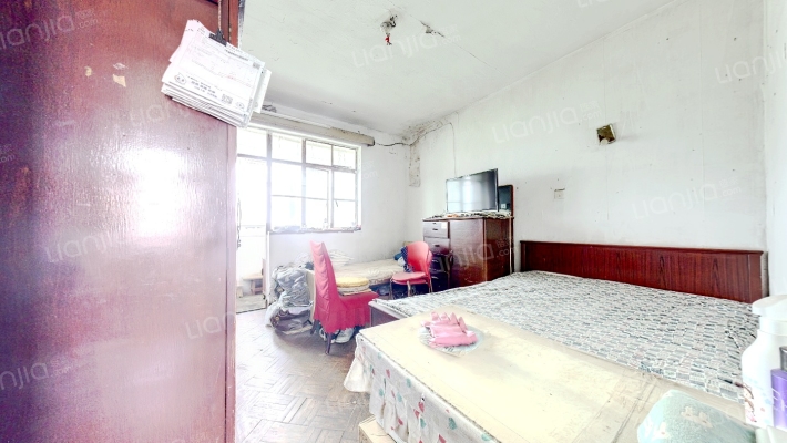 西华美路180弄二手房实景图