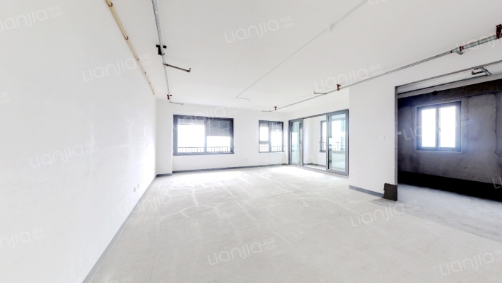 绿地紫金中心二手房实景图