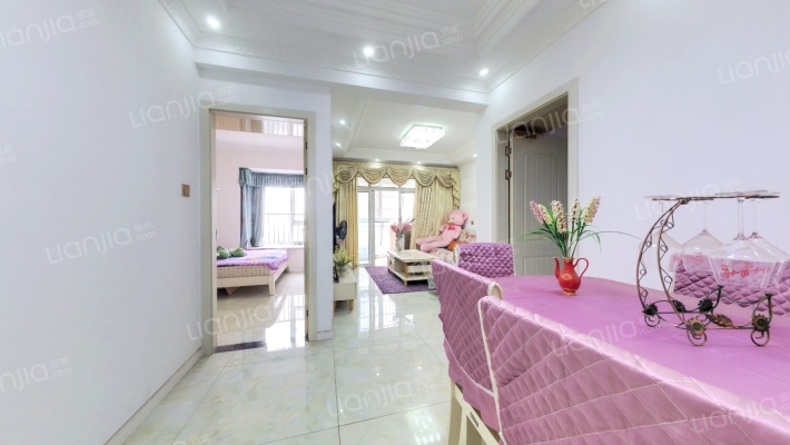 爱德华庭二期二手房实景图