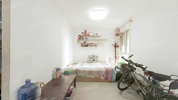 世博广场二手房实景图