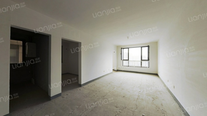 中高楼层， 全阳小三居，主卧室窗户很大。-客厅