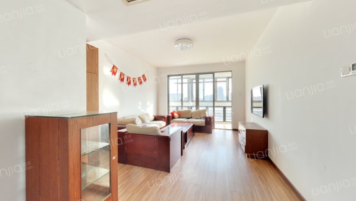 天鹅湖畔小区二手房实景图