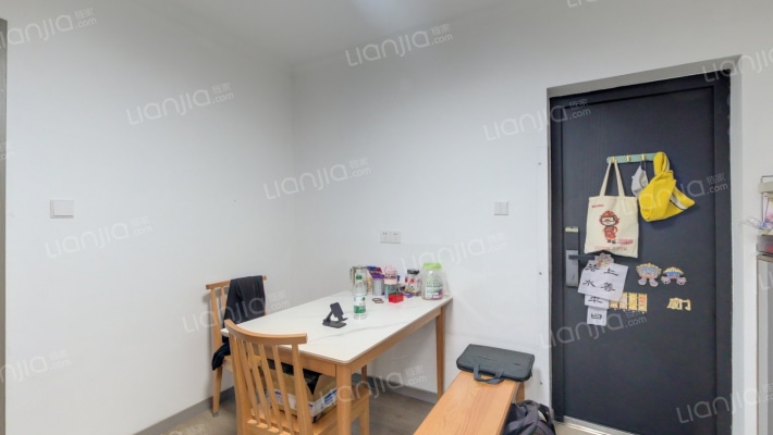 近圣社区二手房实景图