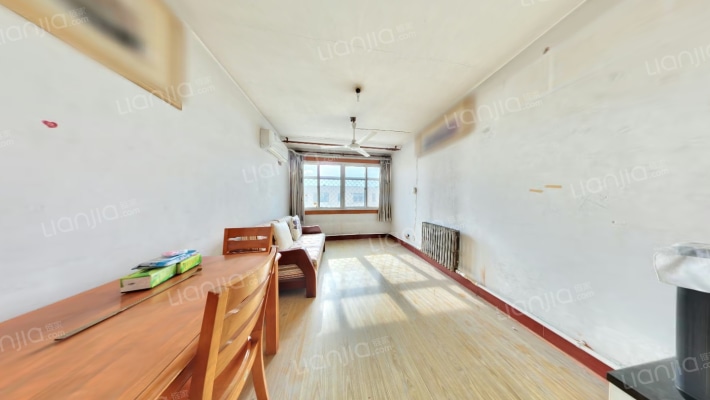 新府花园二手房实景图