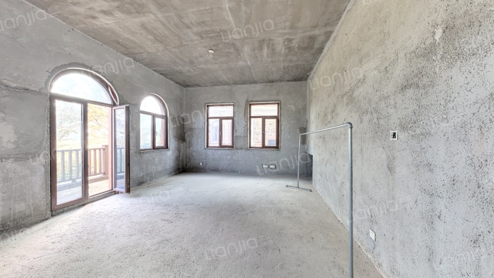 龙熙温泉庄园二手房实景图