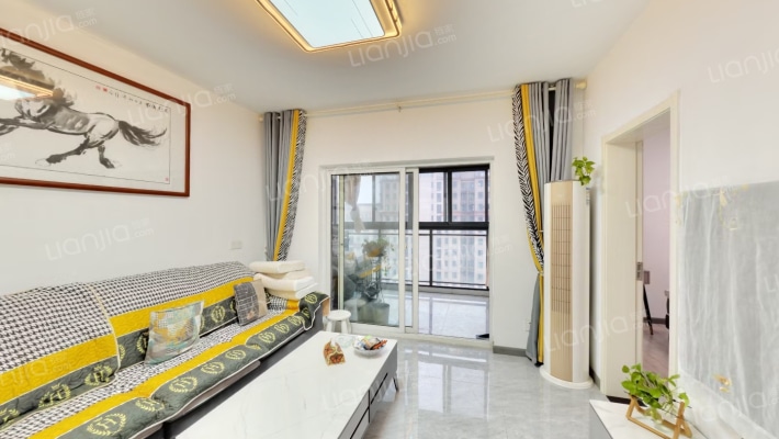 卧龙丽景湾三期二手房实景图